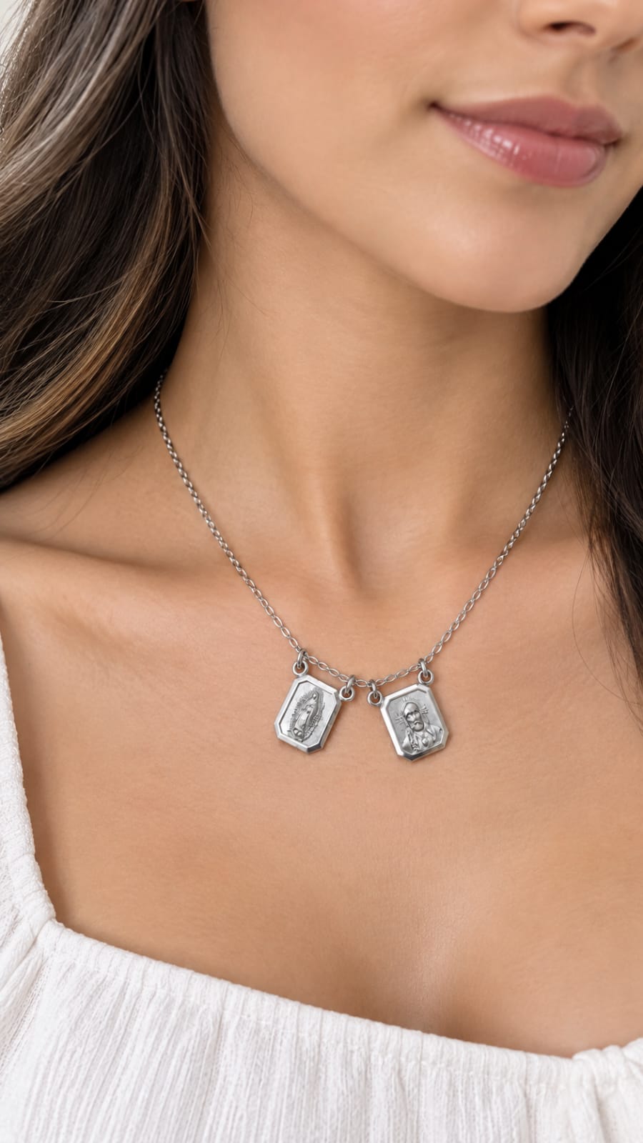 Collar Escapulario Virgen de Guadalupe y Sagrado Corazón Plata Ley .925 con Baño de Rodio | Hecho en México