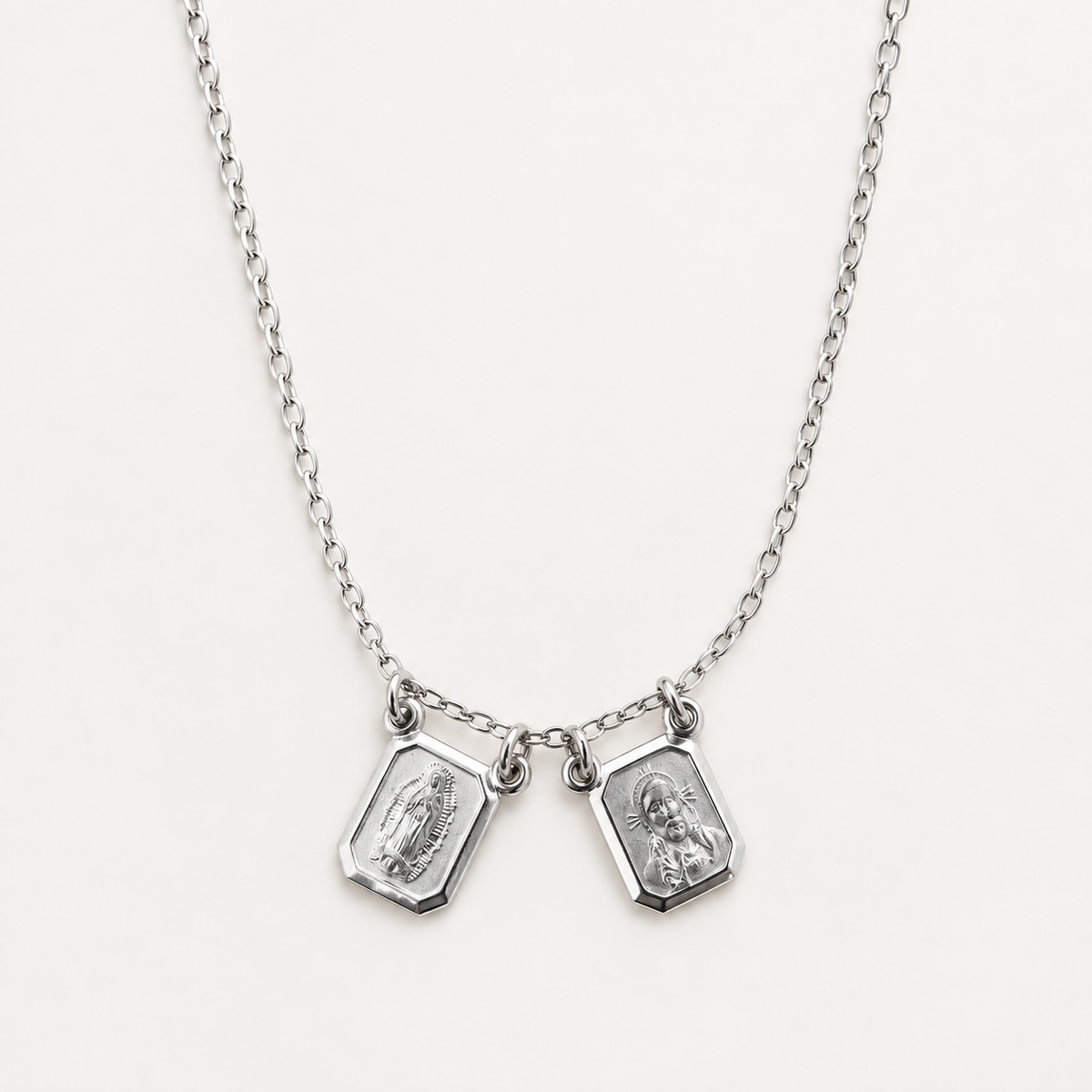 Collar Escapulario Virgen de Guadalupe y Sagrado Corazón Plata Ley .925 con Baño de Rodio | Hecho en México